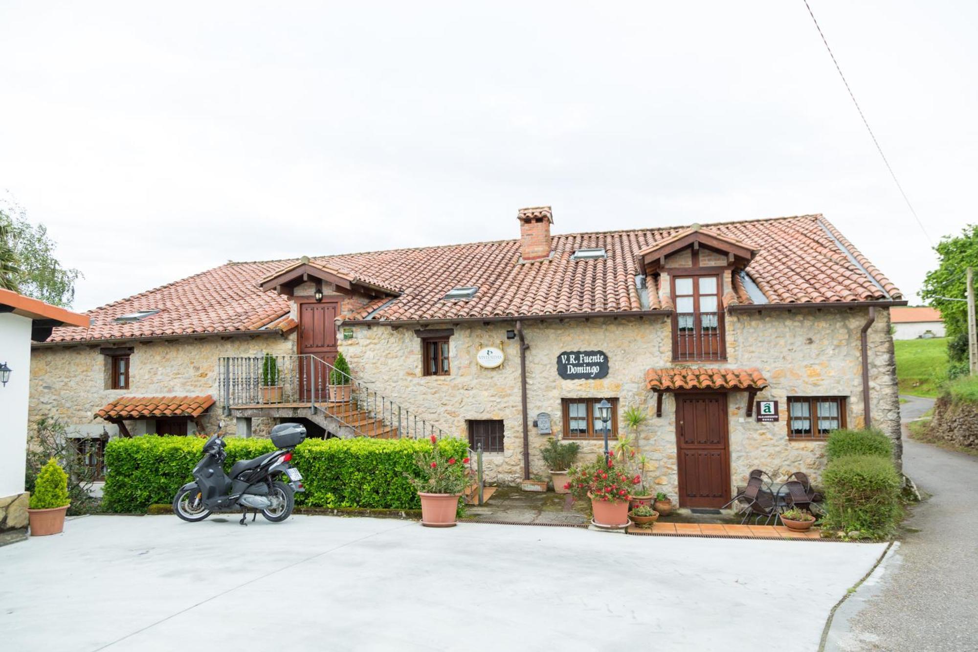 Viviendas rurales Fuente Domingo Santillana del Mar Exterior foto